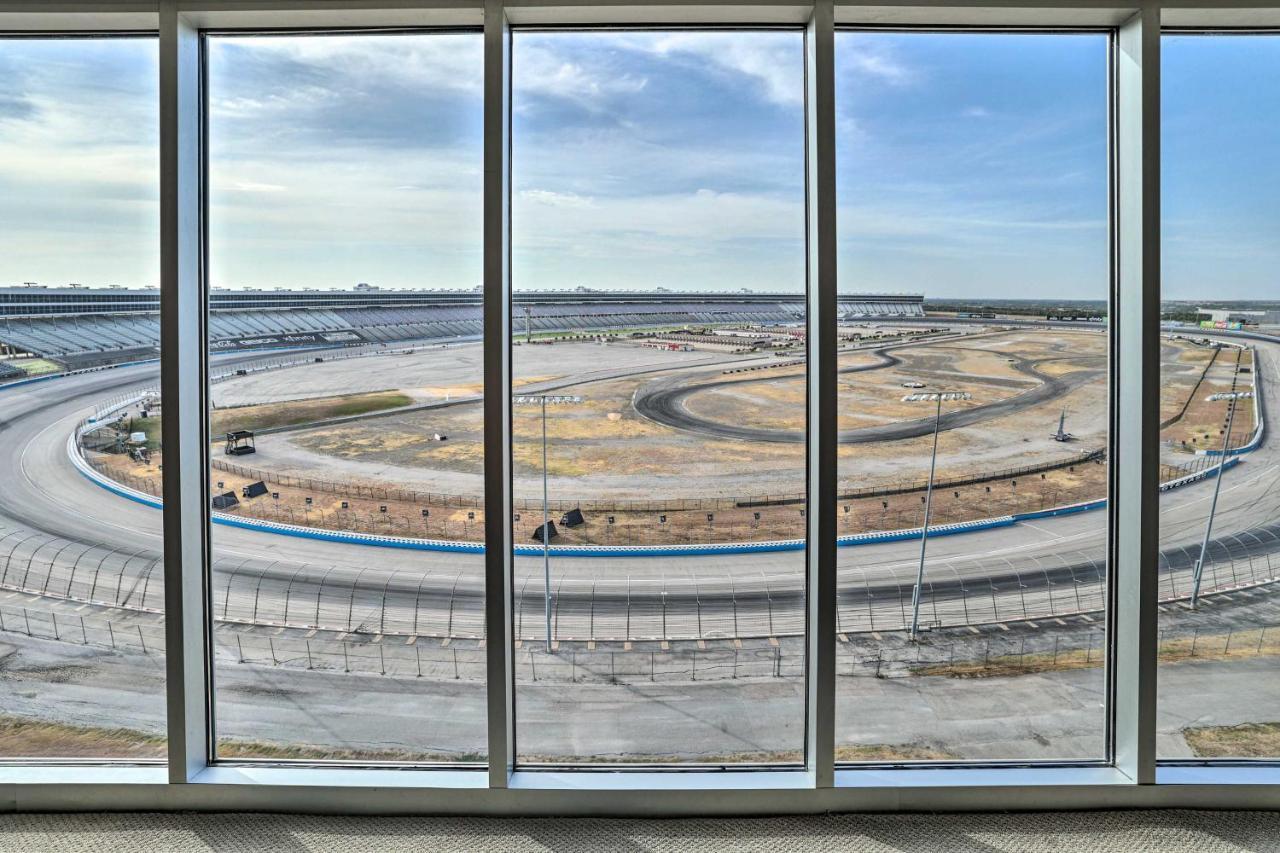 Fort Worth Condo With Racetrack Views And Pool Access 外观 照片