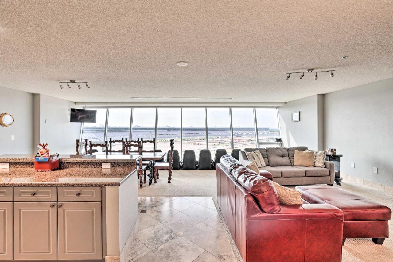 Fort Worth Condo With Racetrack Views And Pool Access 外观 照片