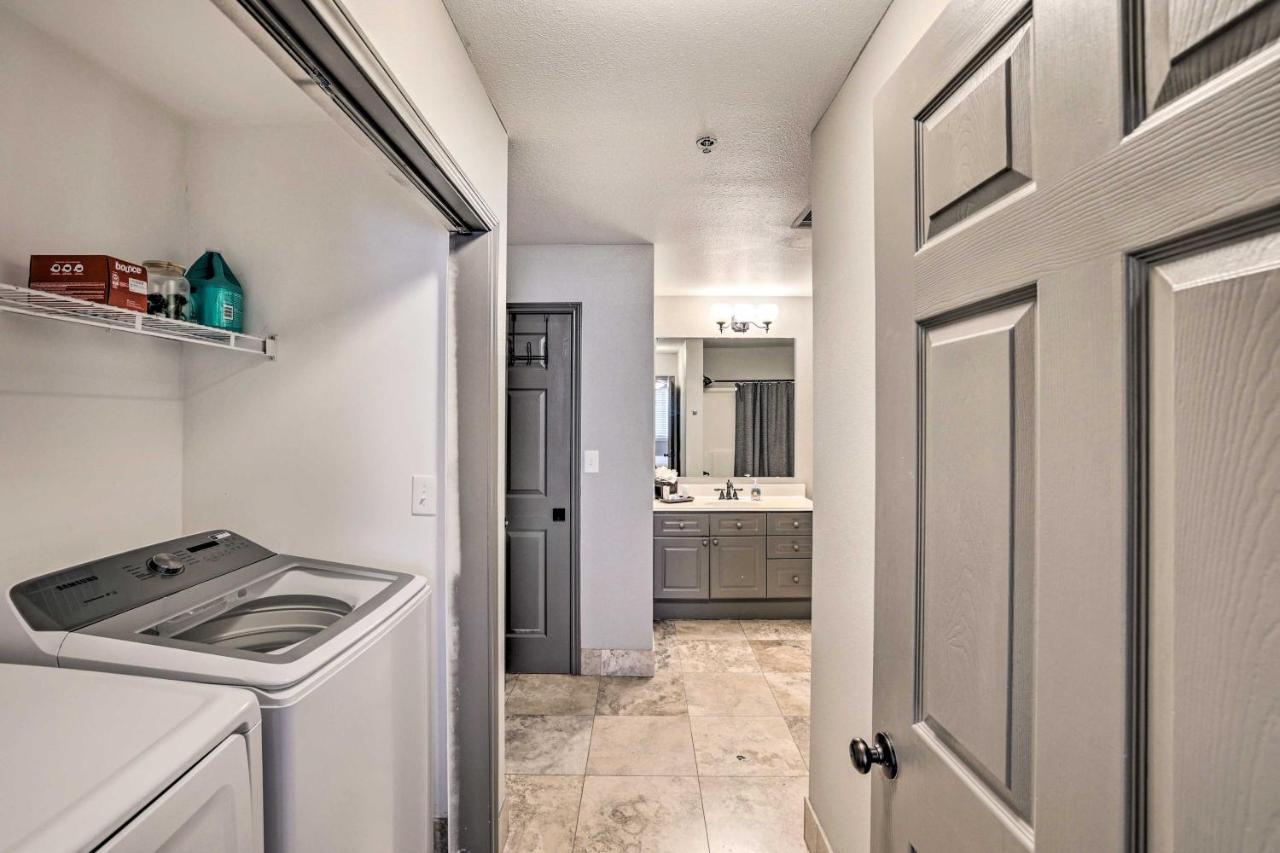Fort Worth Condo With Racetrack Views And Pool Access 外观 照片