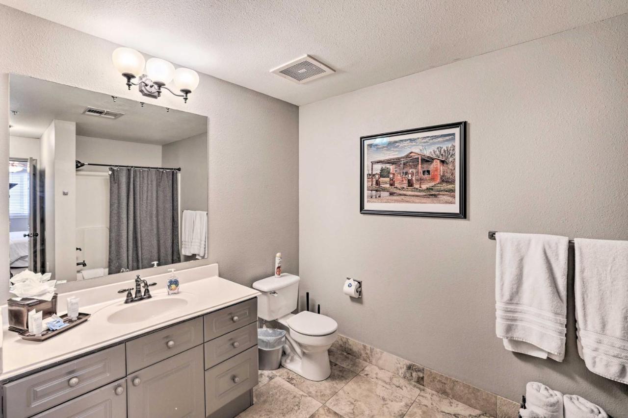 Fort Worth Condo With Racetrack Views And Pool Access 外观 照片